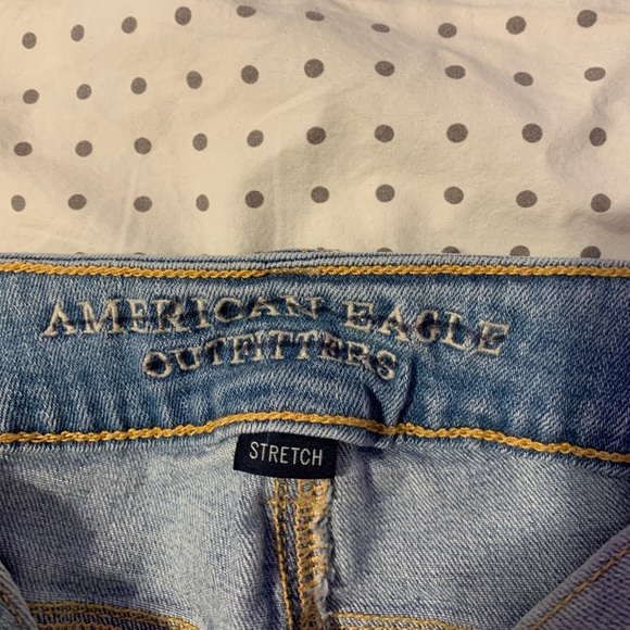 0 american eagle mid rise jean shorts - Picture 3 of 4
